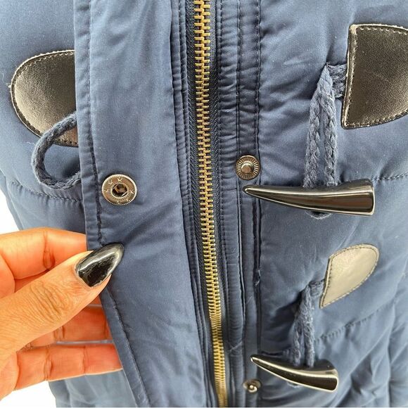 Love Tree Women’s Navy Blue Full Zip Faux Fur Trim Hooded Puffer Vest Small - Picture 6 of 15